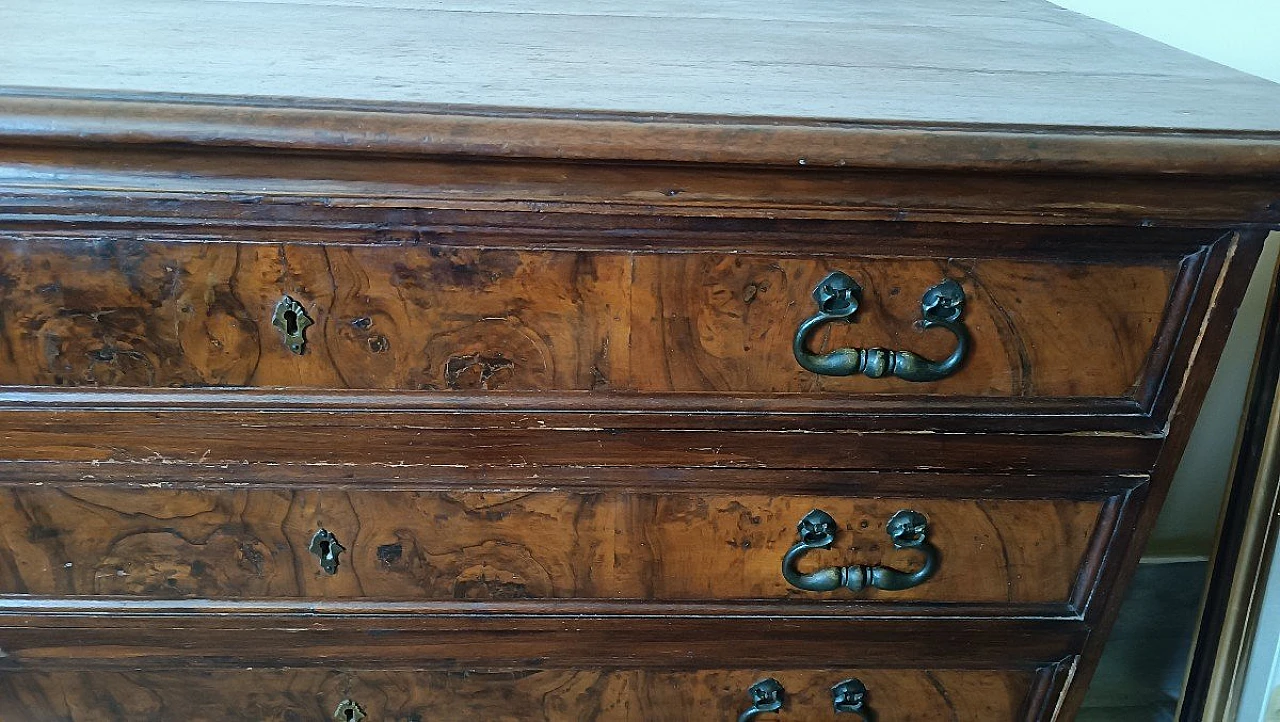 Louis XIV chest of drawers in solid walnut, 17th century 2