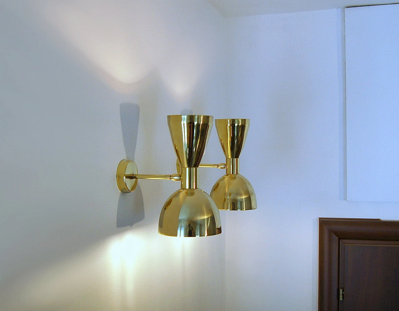 Stilnovo-style brass double-cone wall light 4