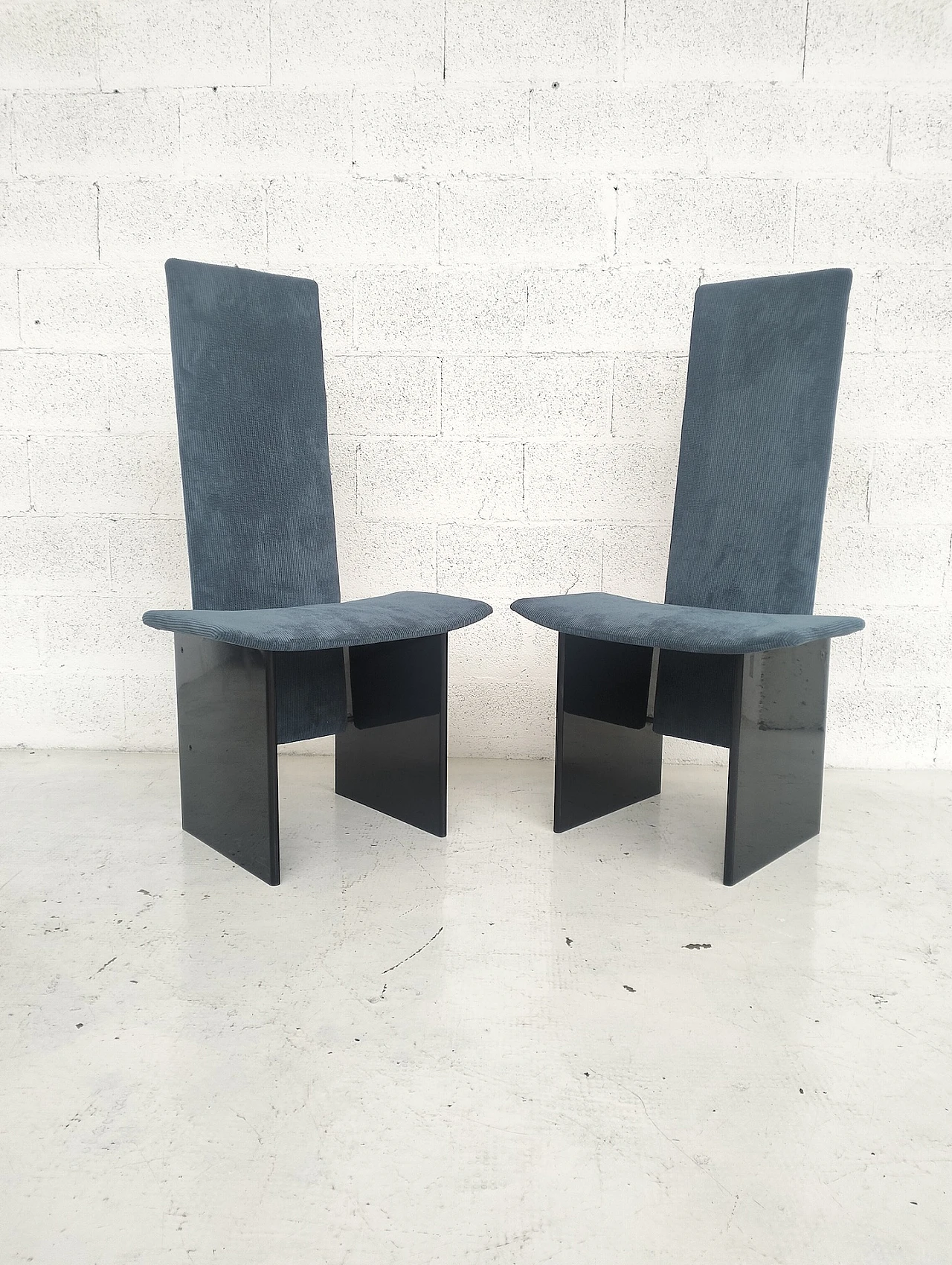 Pair of Rennie chairs by K. Takahama for S. Gavina, 1970s 12