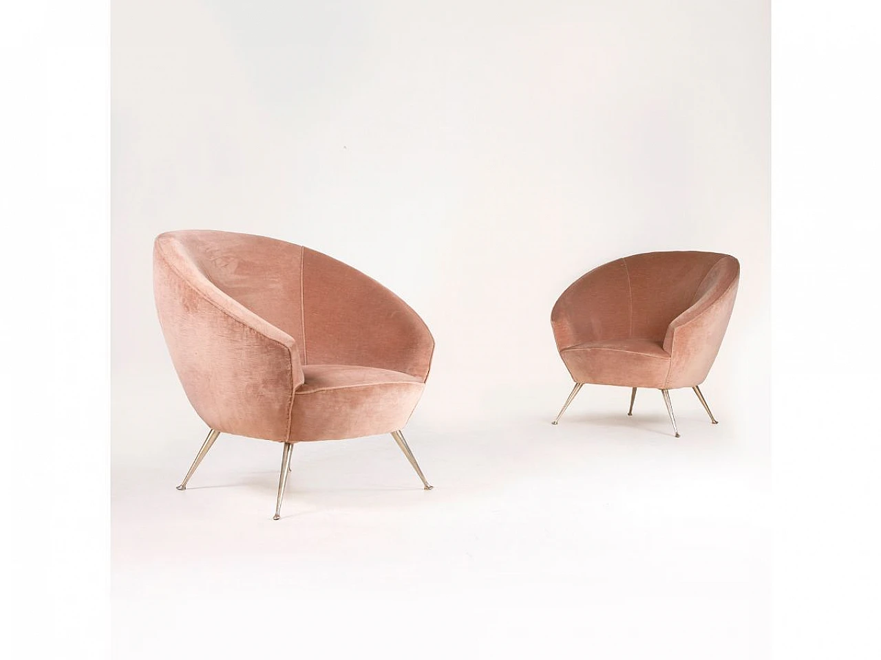 Pair of brass and powder pink velvet armchairs, 1960s 4