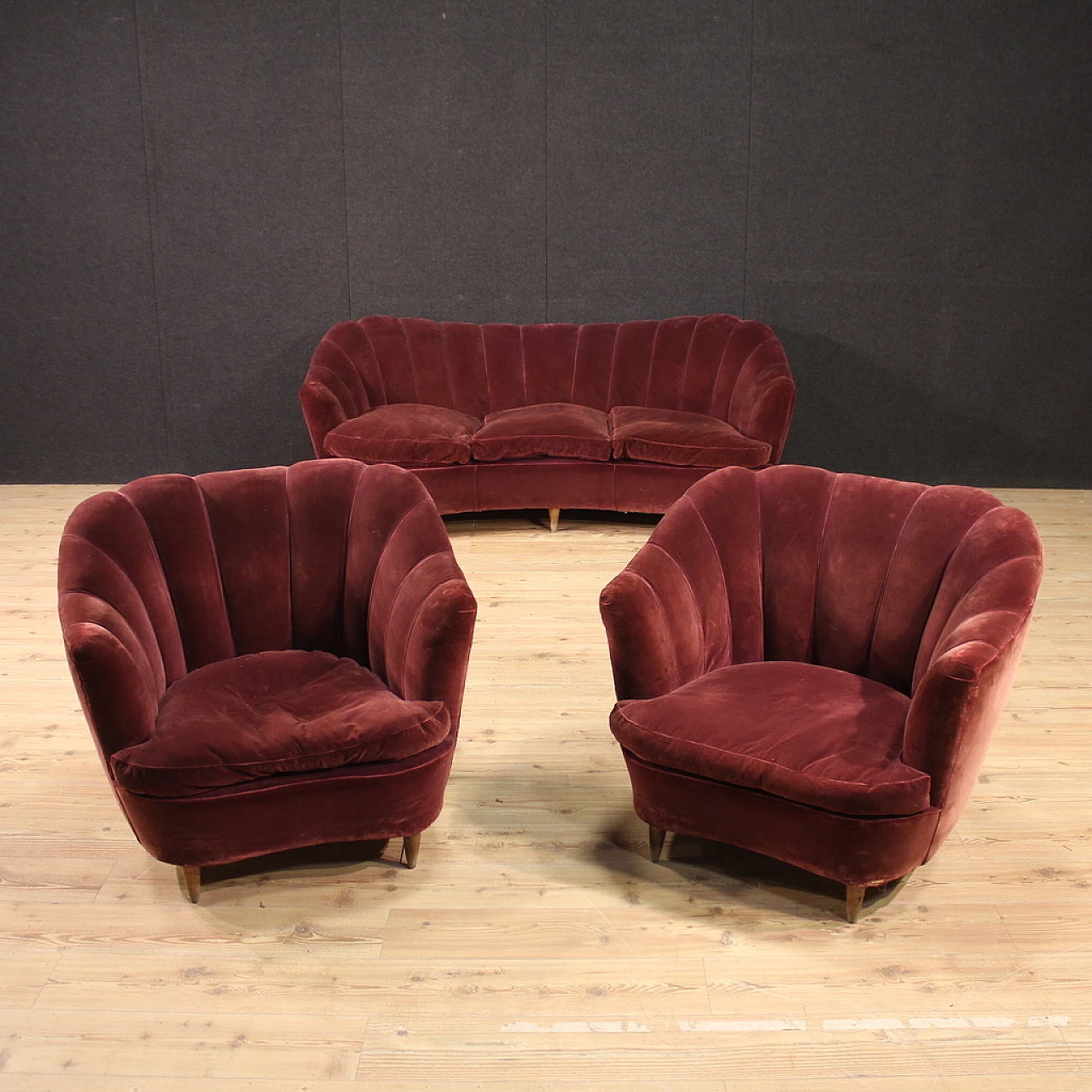 Pair of armchairs and sofa attributed to Gio Ponti, 1940s 1