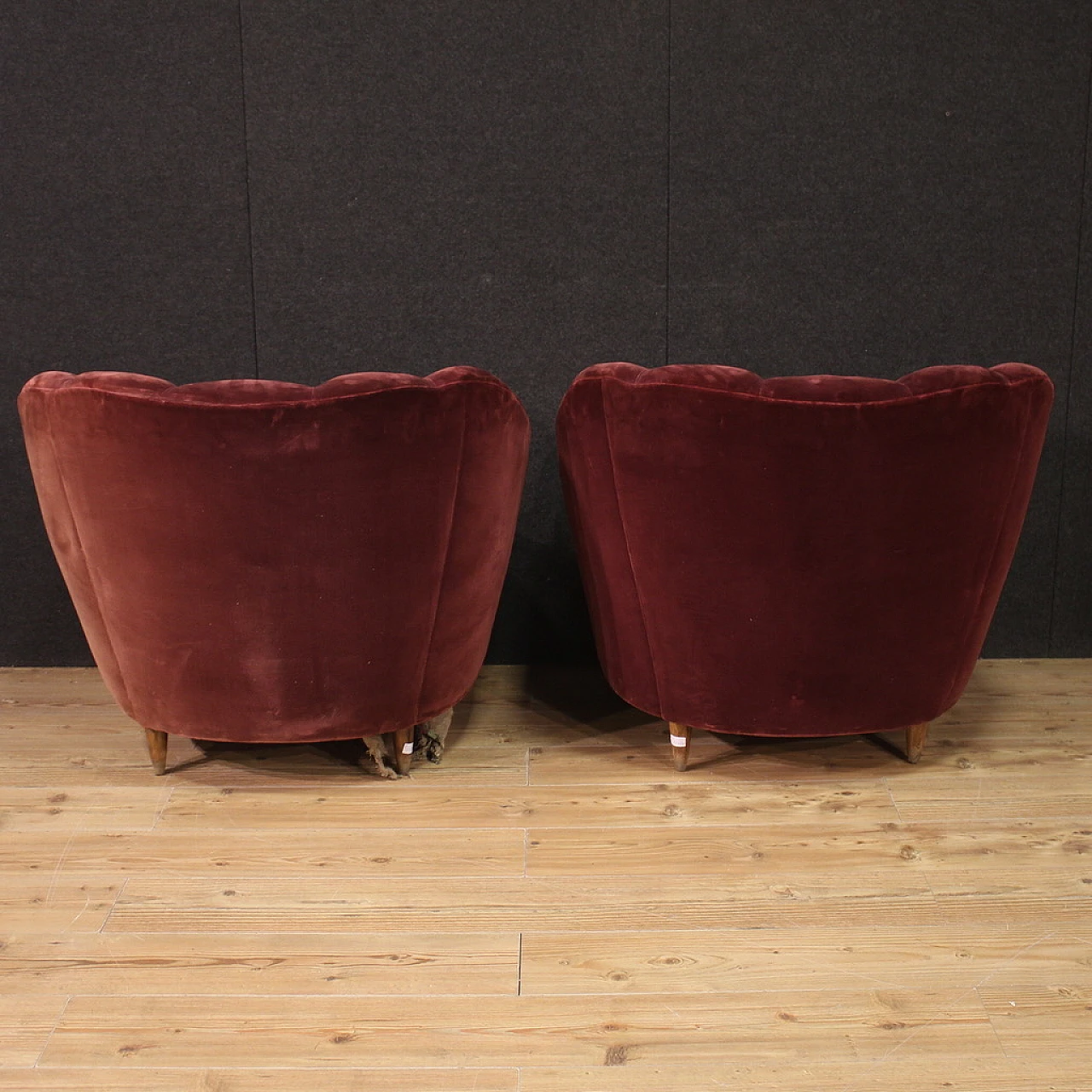 Pair of armchairs and sofa attributed to Gio Ponti, 1940s 9