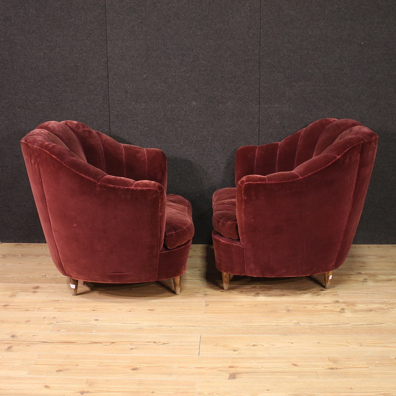 Pair of armchairs and sofa attributed to Gio Ponti, 1940s 10