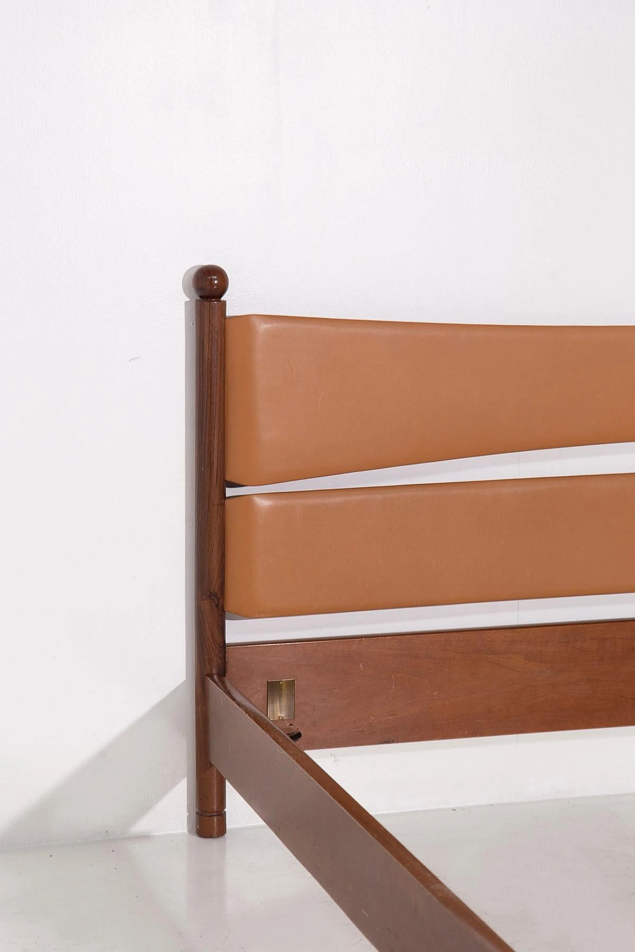 Wood and leather double bed by Borsani and Gerli, 1970s 3