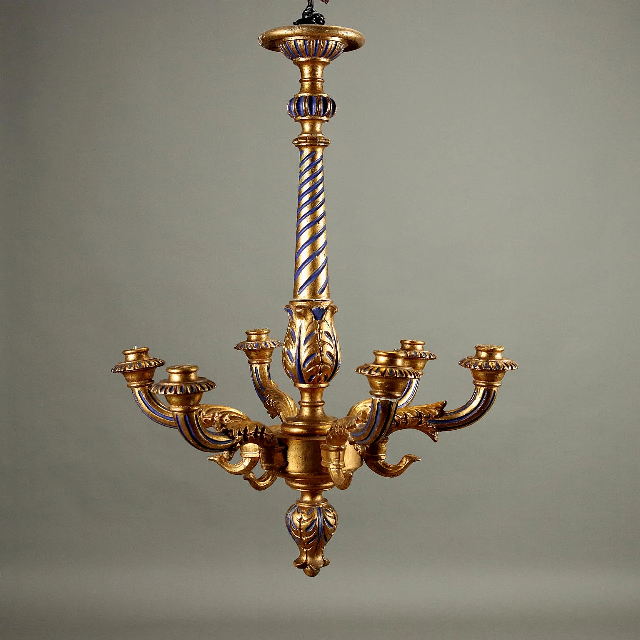 Neoclassical style chandelier in carved, gilded and painted wood 3