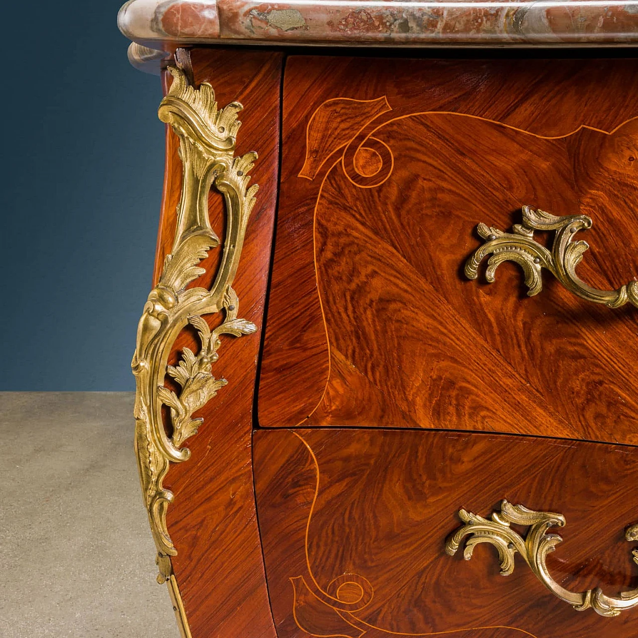 Commode a due cassetti in bois de rose, marmo e bronzo dorato, '700 7