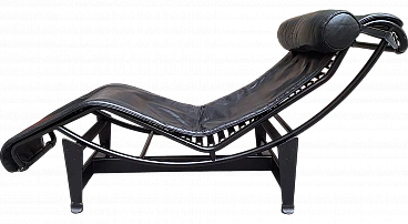LC4 chaise longue in black leather by Le Corbusier for Cassina, 1990s