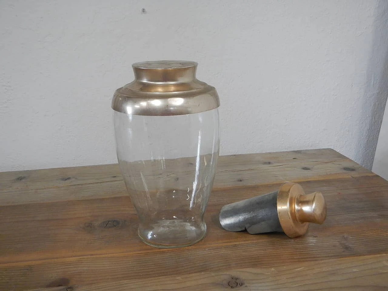 Shop vase with dispenser, 1950s 1