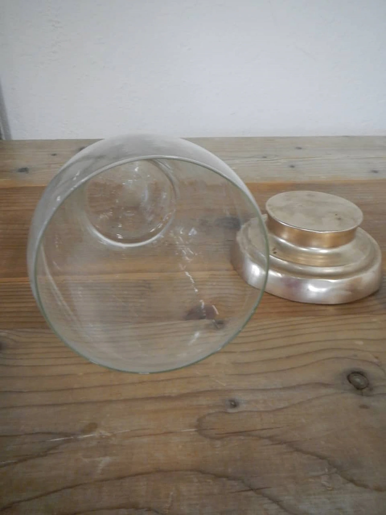 Shop vase with dispenser, 1950s 4