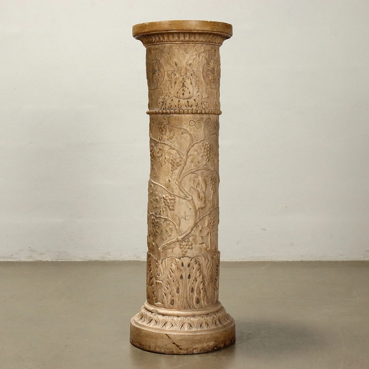 Terracotta column with leaf elements by Manifattura Signa 8