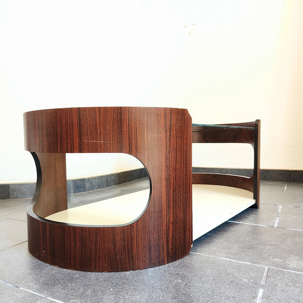 Bent wood and glass coffee table in the style of Joe Colombo, 1970s 2