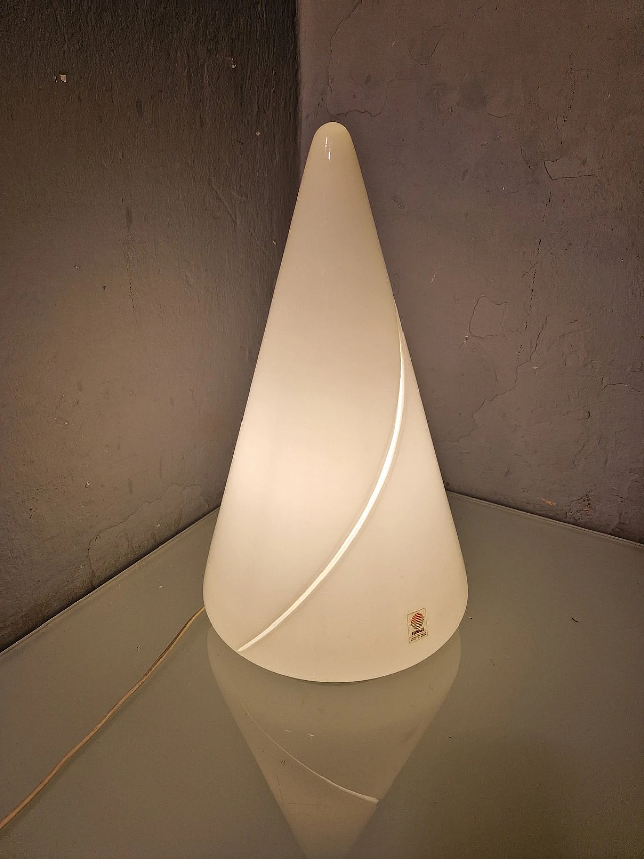 Lampada da tavolo omaggio a Lucio Fontana di Punto Luce, anni '70 10