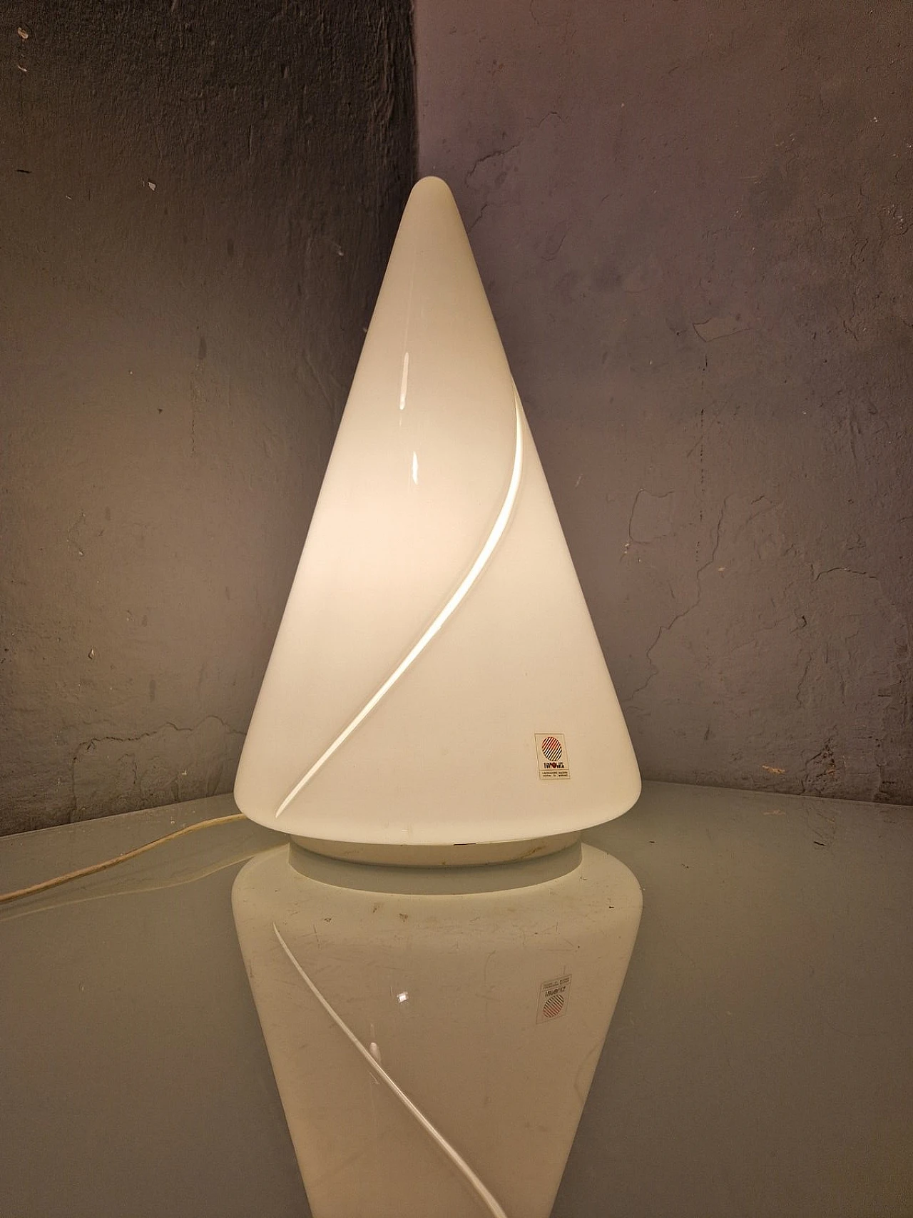 Lampada da tavolo omaggio a Lucio Fontana di Punto Luce, anni '70 12