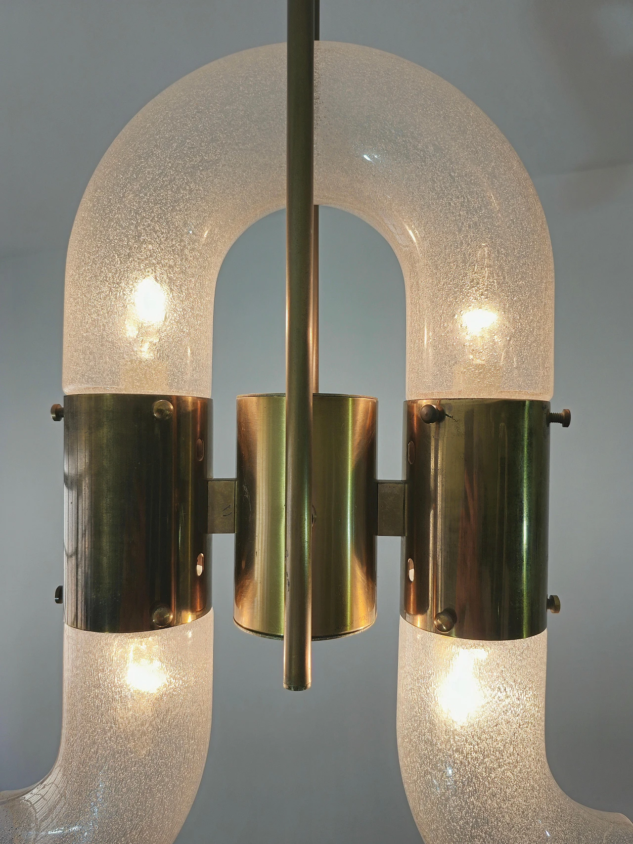 Lampadario in vetro pulegoso e ottone di Carlo Nason, anni '70 2