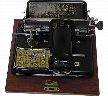 Macchina da scrivere portatile Mignon 2 di AEG, anni '20