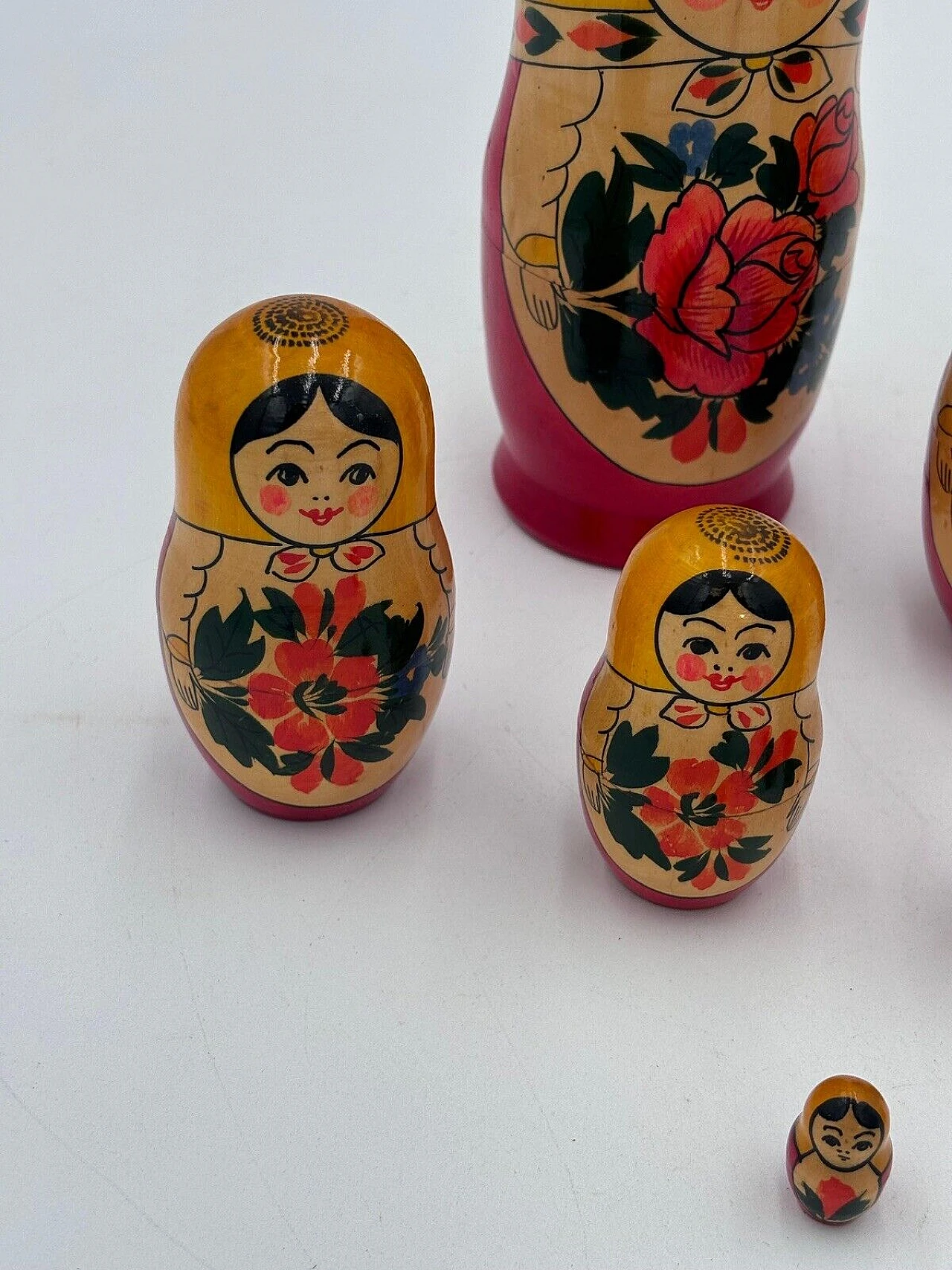 7 Matryoshka dolls in painted wood, 1980s 6