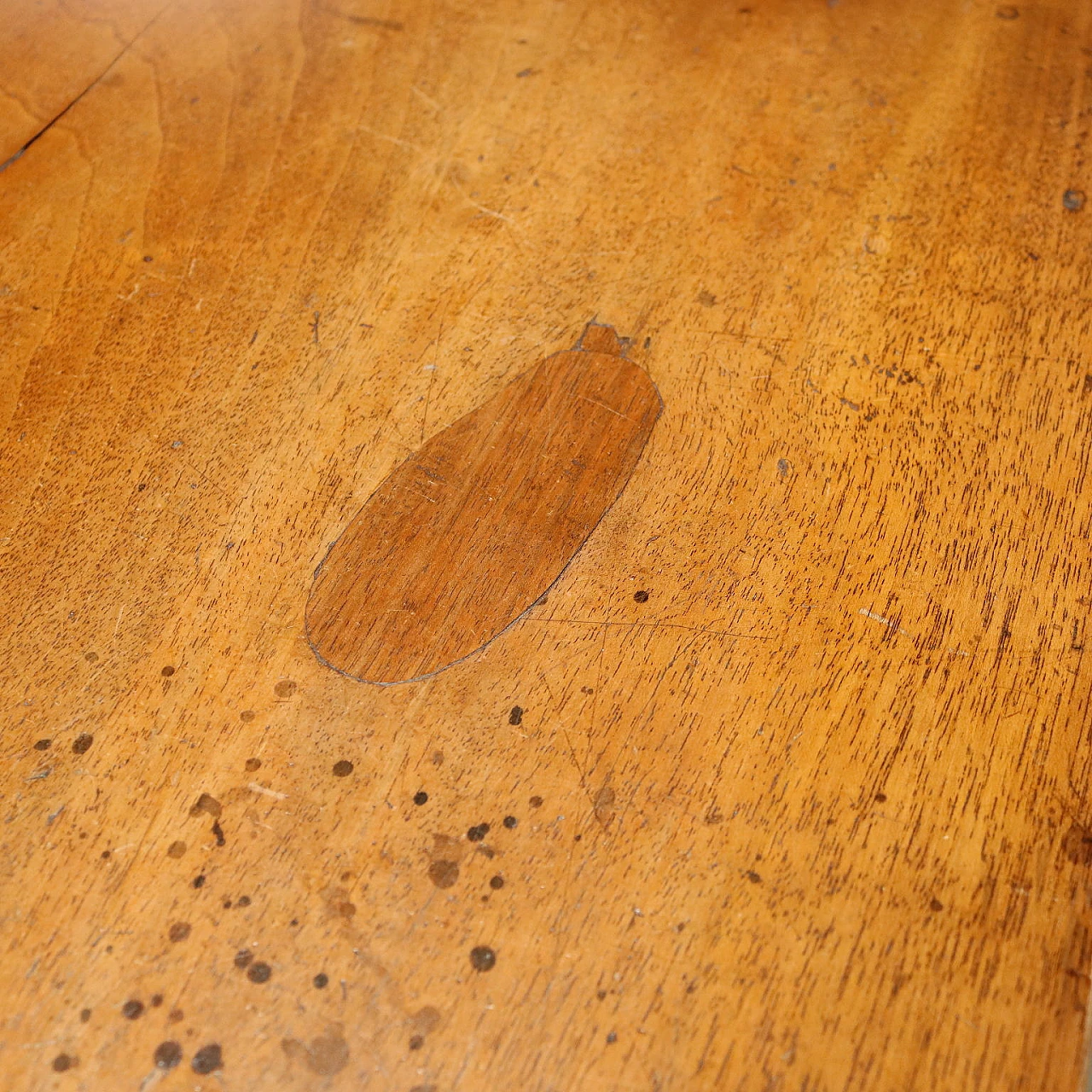 Solid walnut table with turned legs, late 19th century 4