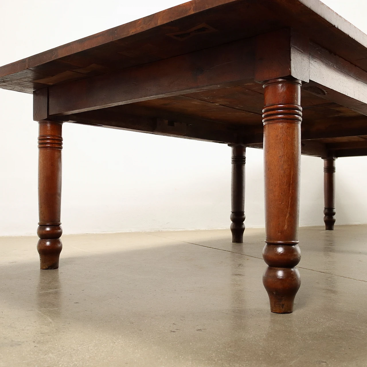 Solid walnut table with turned legs, late 19th century 5