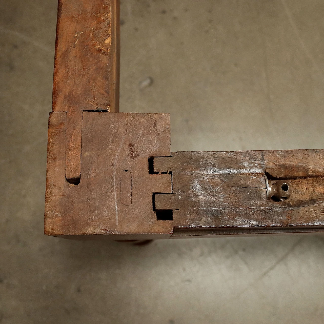 Solid walnut table with turned legs, late 19th century 9