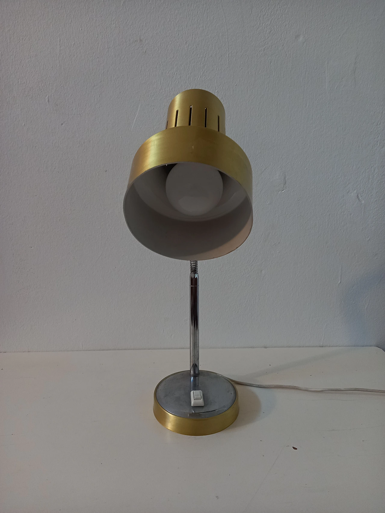 Swivel desk lamp in gilded metal, 1960s 5