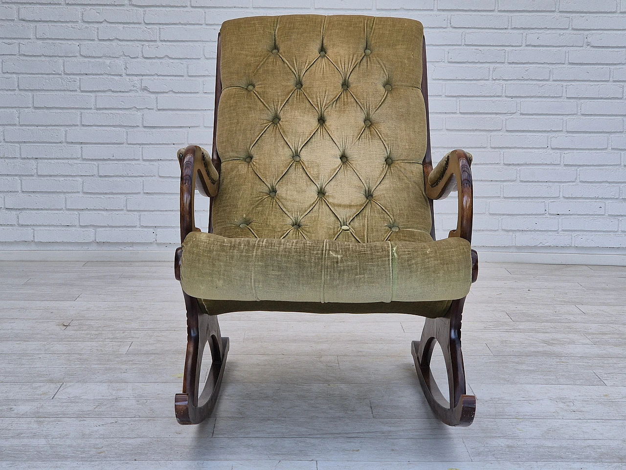 Scandinavian beech and velvet rocking chair, 1950s 3