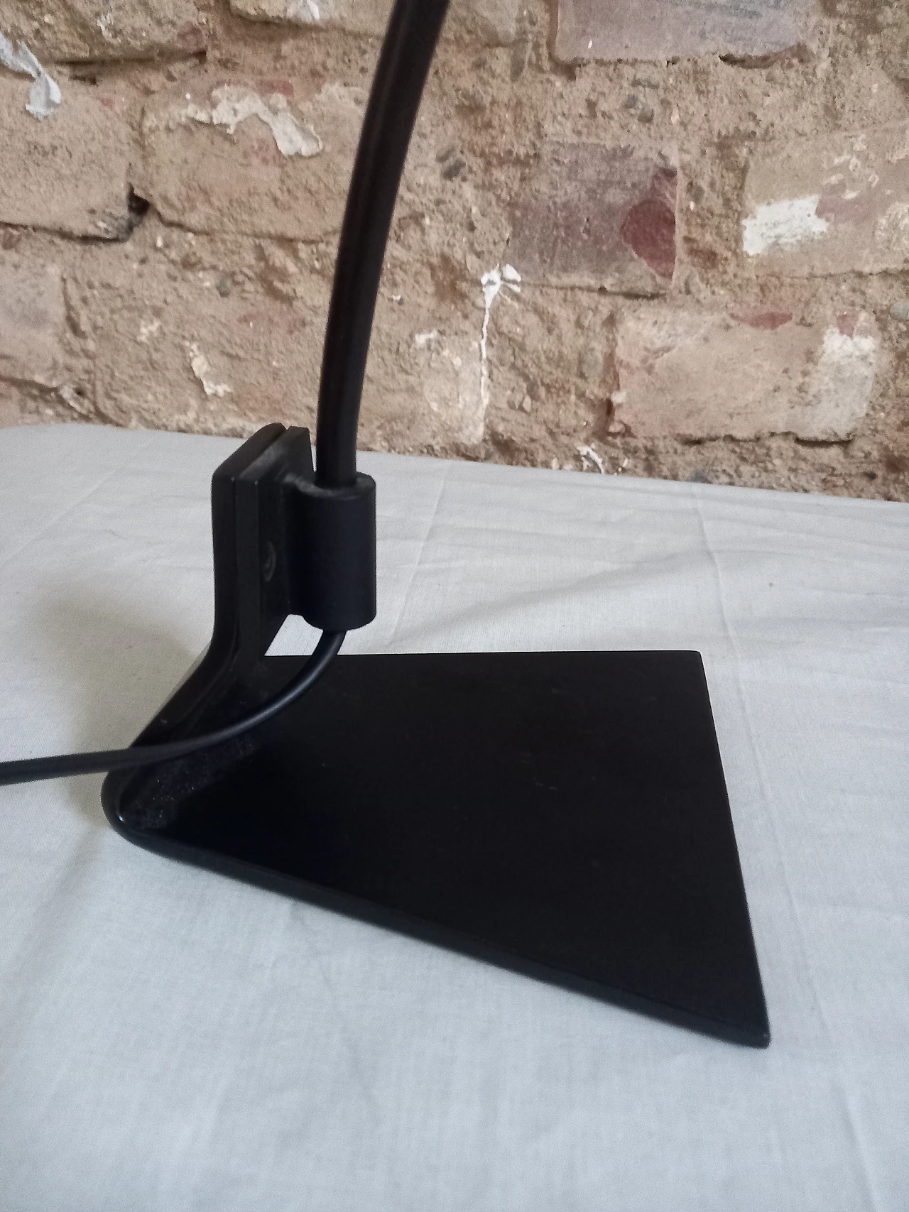 Lampada da tavolo regolabile in metallo laccato nero, anni '90 2