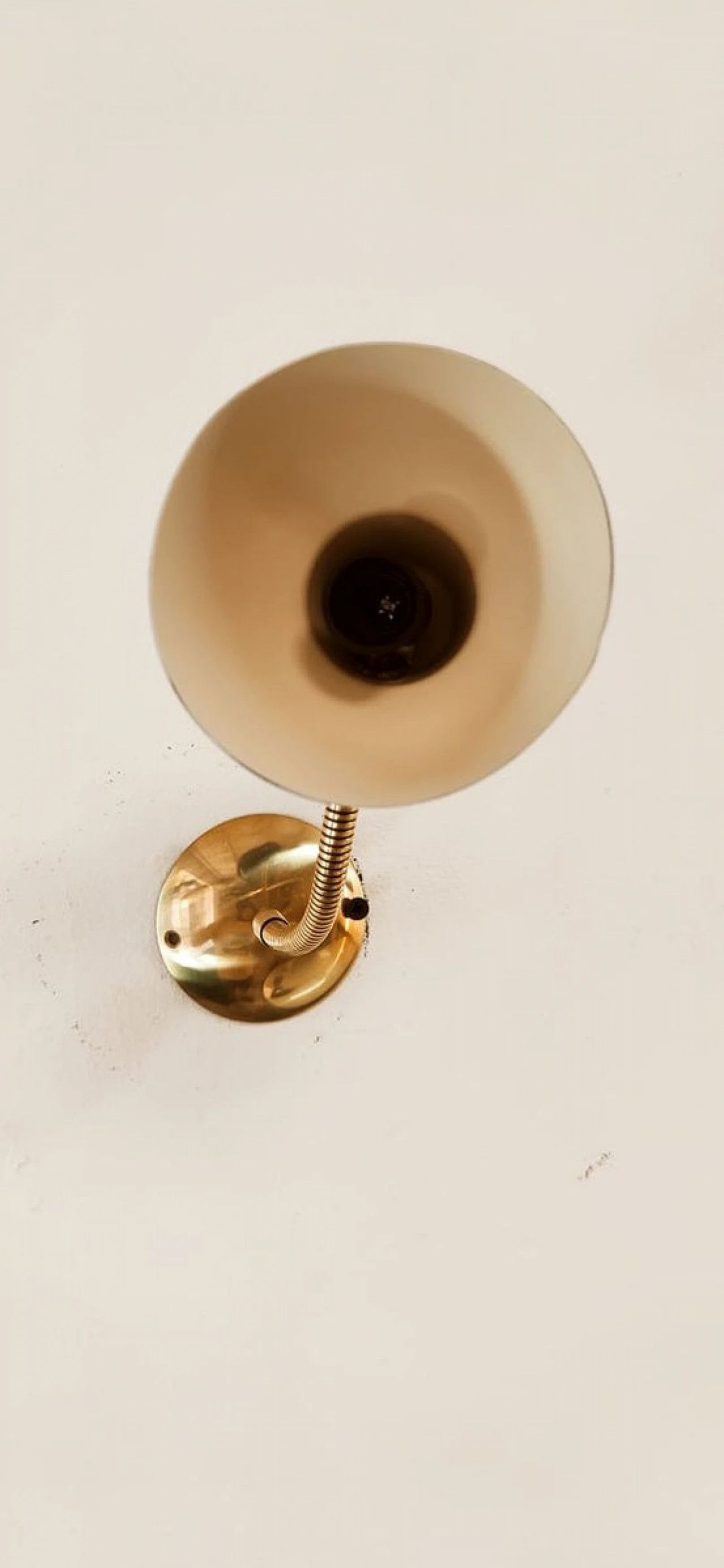 Flexible wall light in brass & black laquered aluminum, 1960s 5