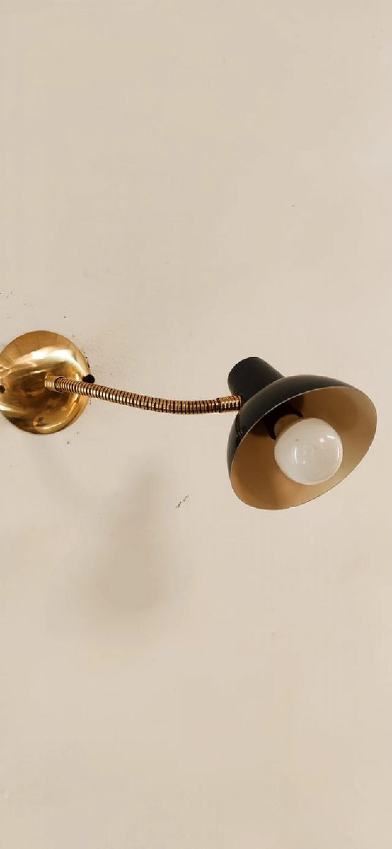 Flexible wall light in brass & black laquered aluminum, 1960s 11