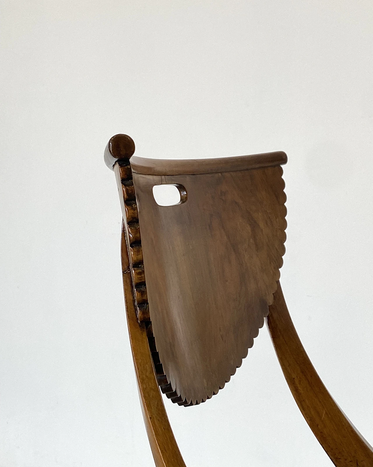 6 Walnut chairs, first half of the 19th century 12