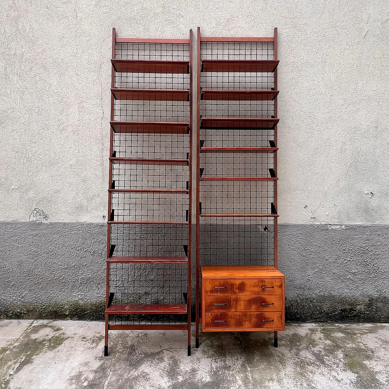 Modular wall unit in metal & wood with bookshelf & drawers, 1960s 2