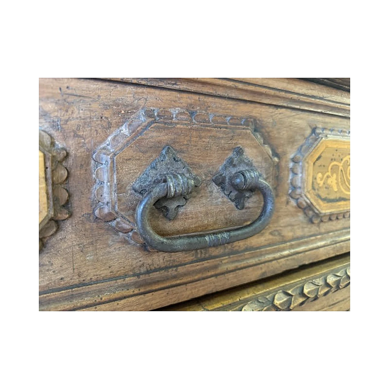 Bergamo walnut commode with inlays, 18th century 6