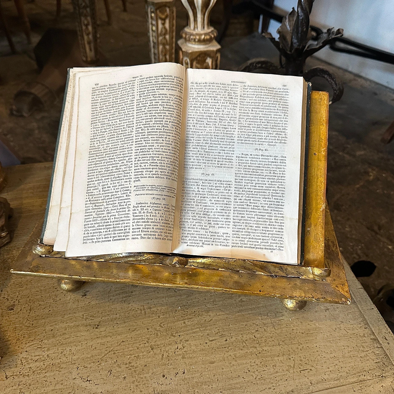 Baroque style book stand in hand-carved gilded wood, 1850s 7