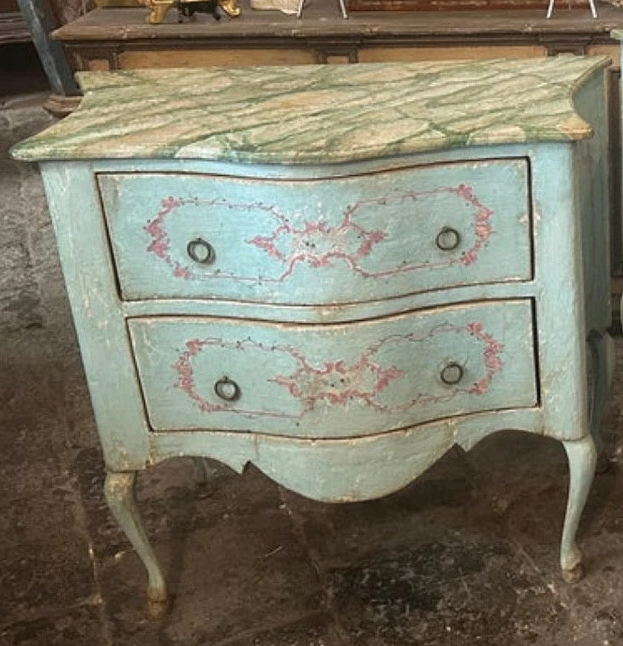 Louis XV style lacquered wood dresser with floral motifs, 19th century 2