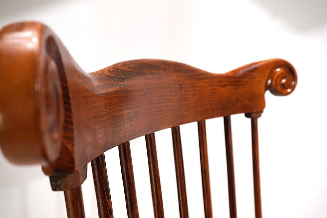 Elm Windsor captain's armchair, late 19th century 6