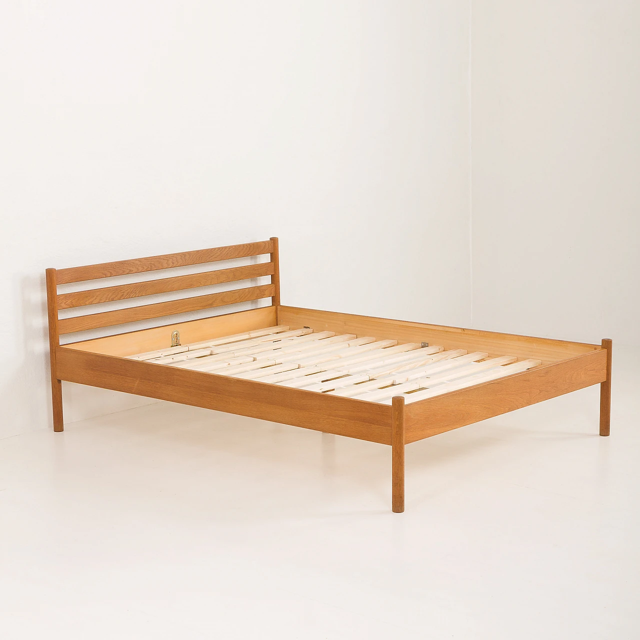 Letto matrimoniale di Hans J. Wegner per Ry Møbler, anni '70 1