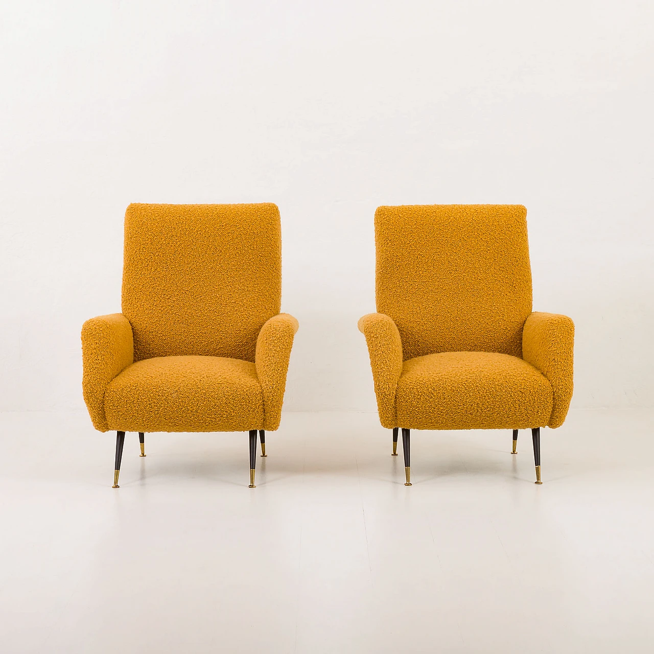 Pair of armchairs attributed to Gigi Radice for Minotti, 1950s 3