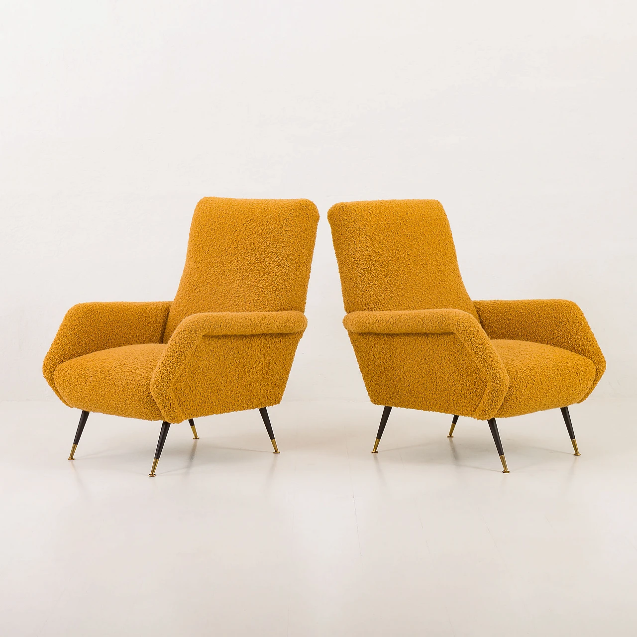 Pair of armchairs attributed to Gigi Radice for Minotti, 1950s 4