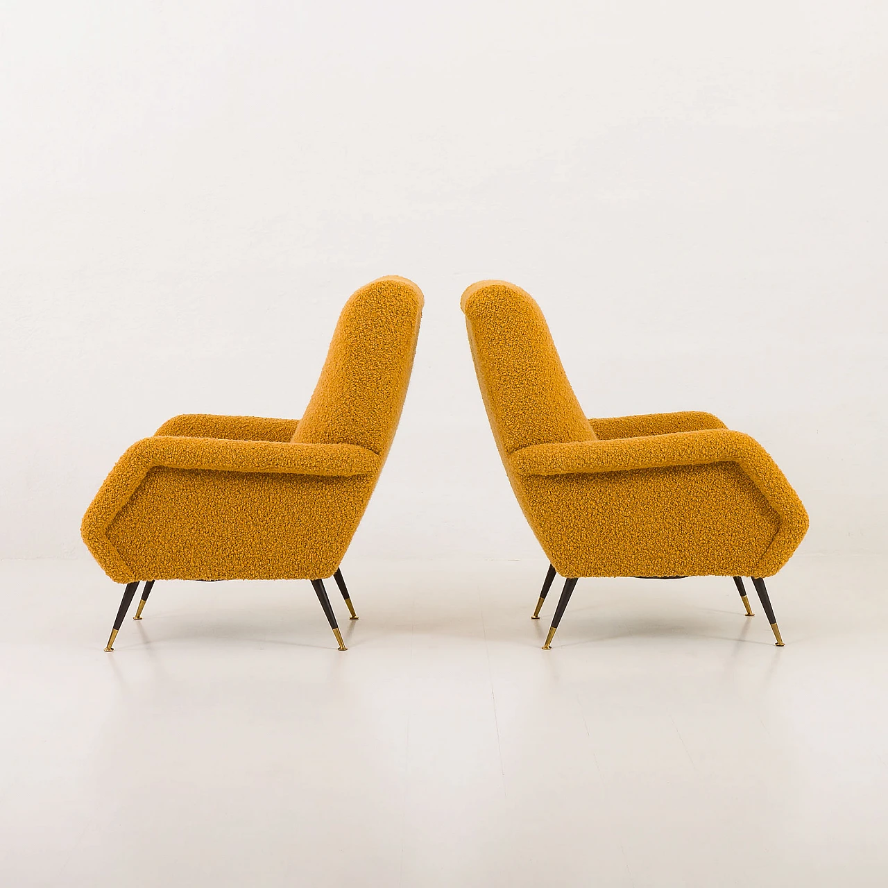 Pair of armchairs attributed to Gigi Radice for Minotti, 1950s 5