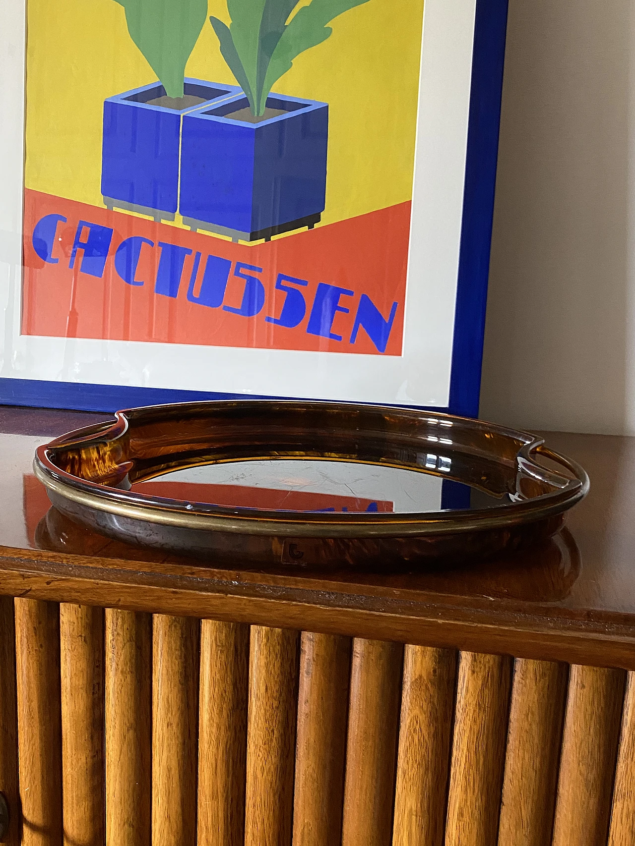 Brass and tortoiseshell lucite tray by Guzzini, 1970s 4