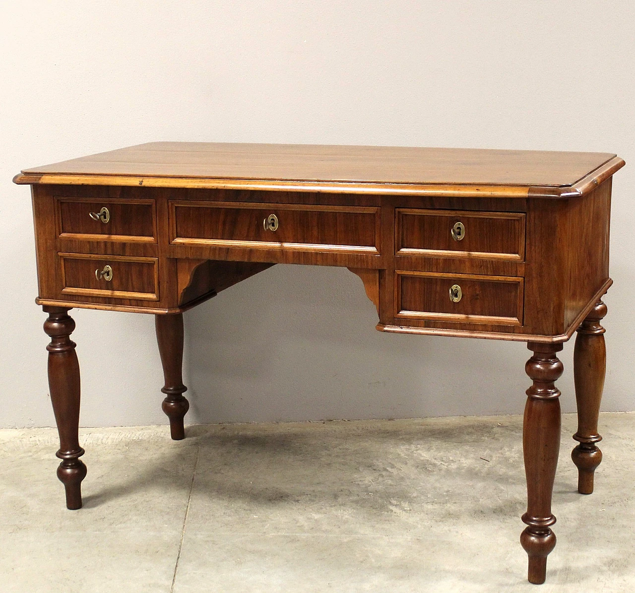 Louis Philippe Lombard solid walnut desk, 19th century 1