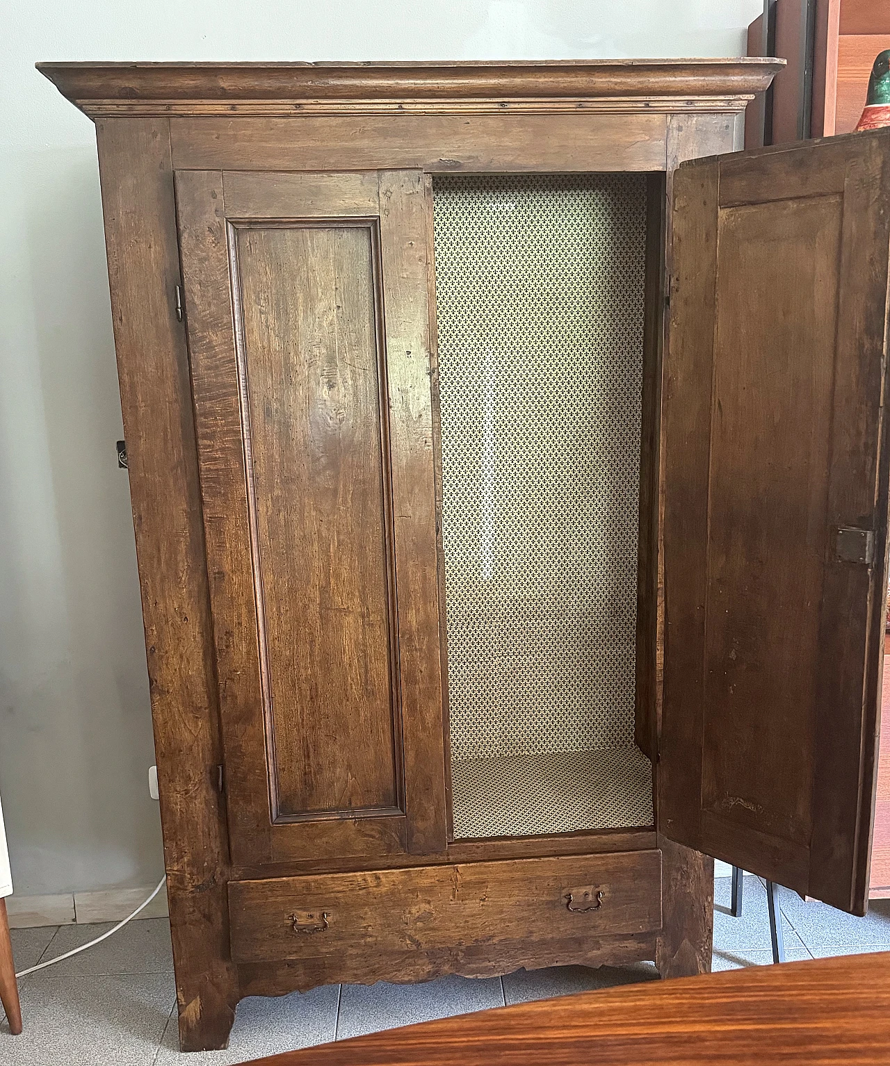 Piedmontese poplar cabinet, late 18th century 2