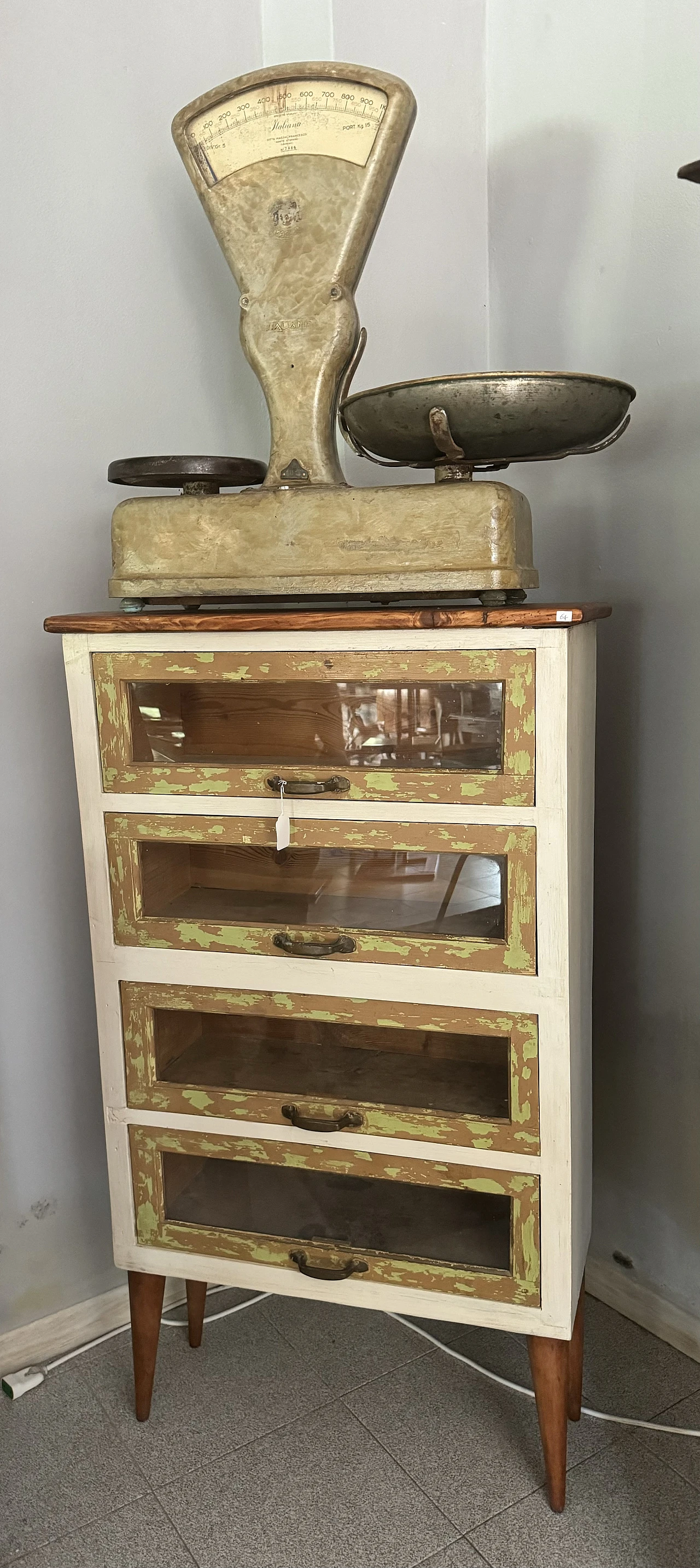 Industrial chest of drawers in wood and glass, 1970s 1