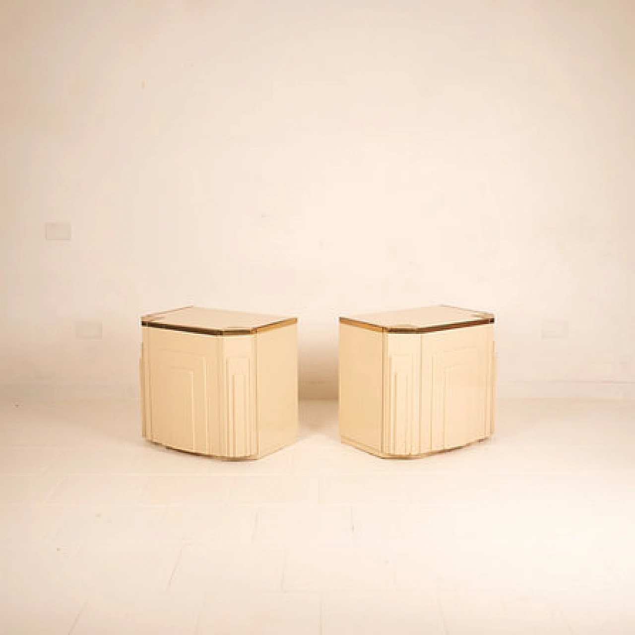 Pair of ivory lacquered wood and brass bedside tables, 1970s 7