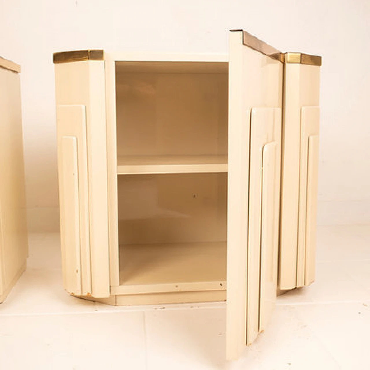 Pair of ivory lacquered wood and brass bedside tables, 1970s 11