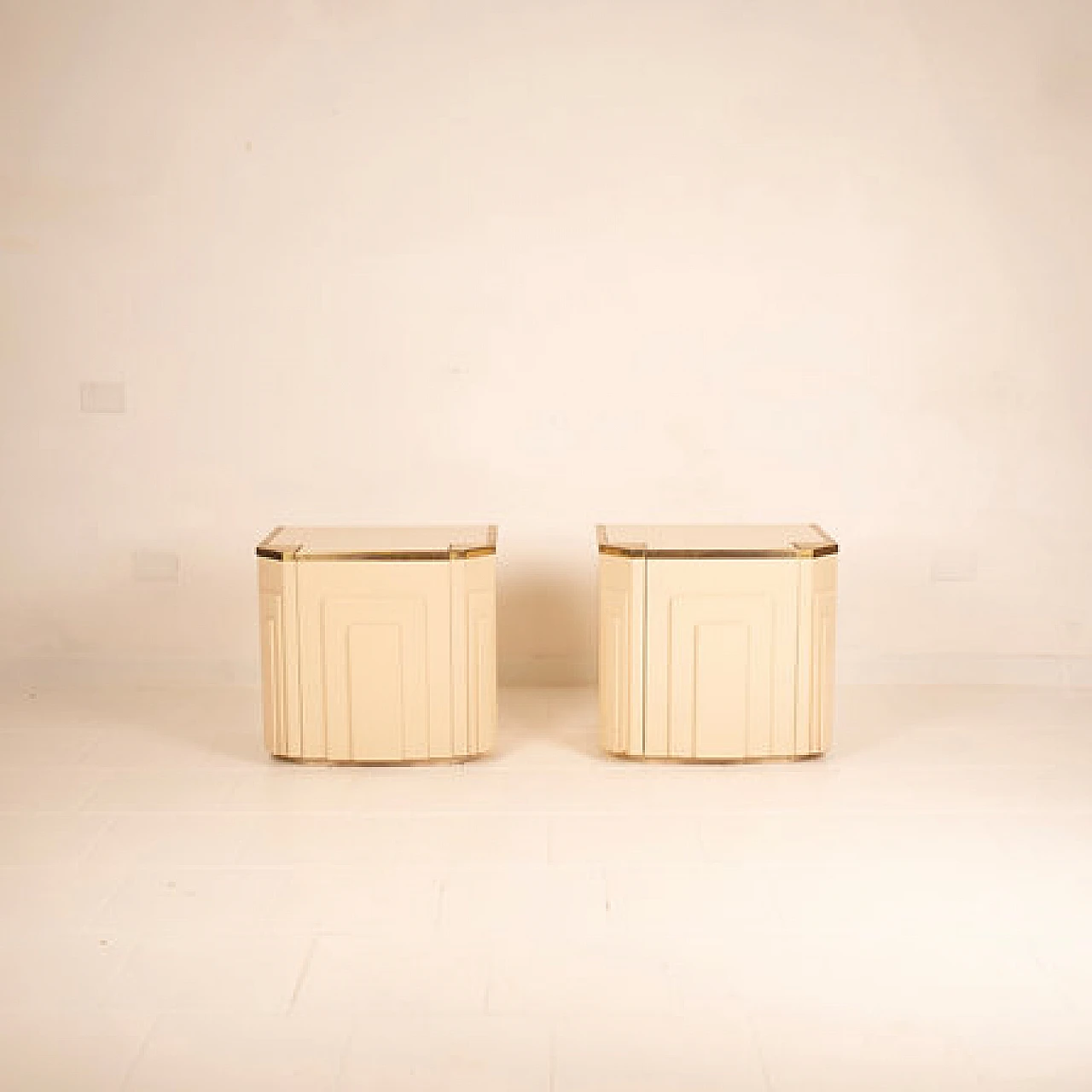 Pair of ivory lacquered wood and brass bedside tables, 1970s 12