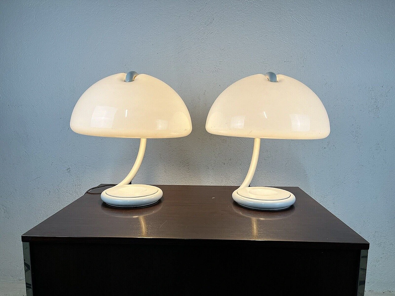 Pair of Cobra lamps by E. Martinelli for Martinelli Luce, 1960s 3