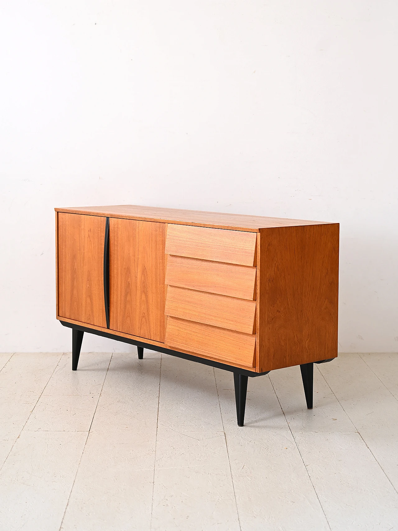 Credenza scandinava in teak con dettagli neri, anni '60 5