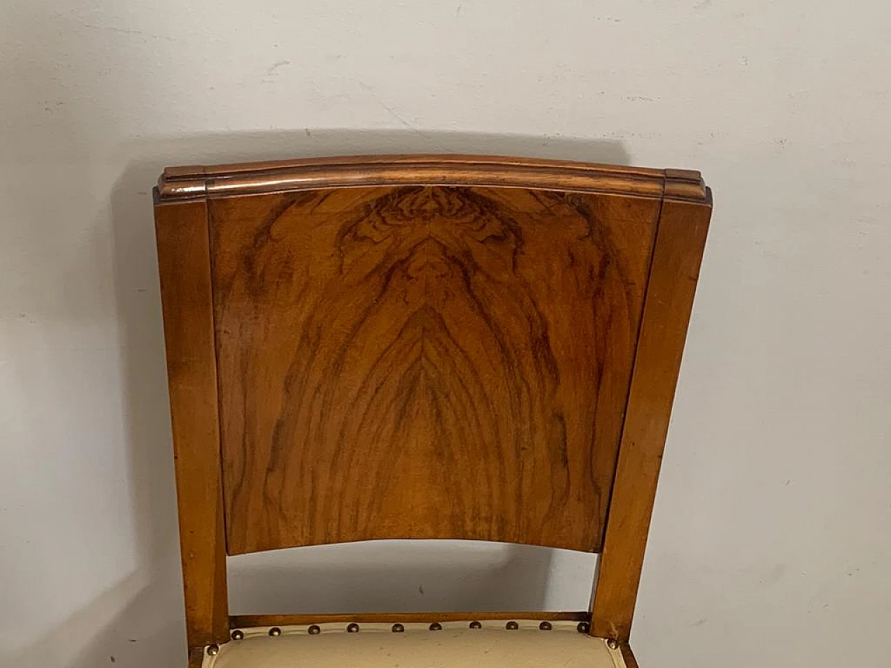 4 Chairs and table in walnut and walnut feather, 1940s 5