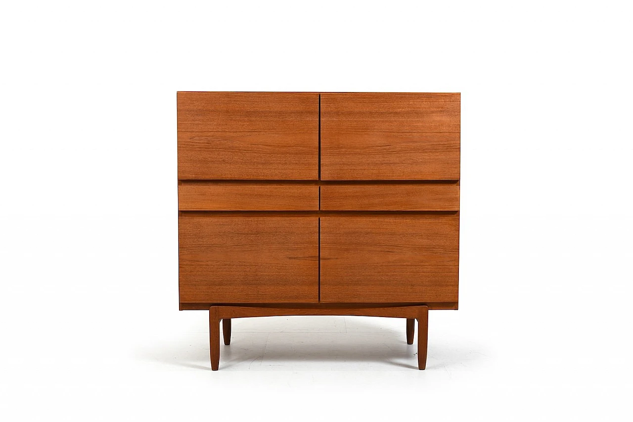 Credenza in teak con ante di I. Kofod-Larsen per Faarup, anni '60 1