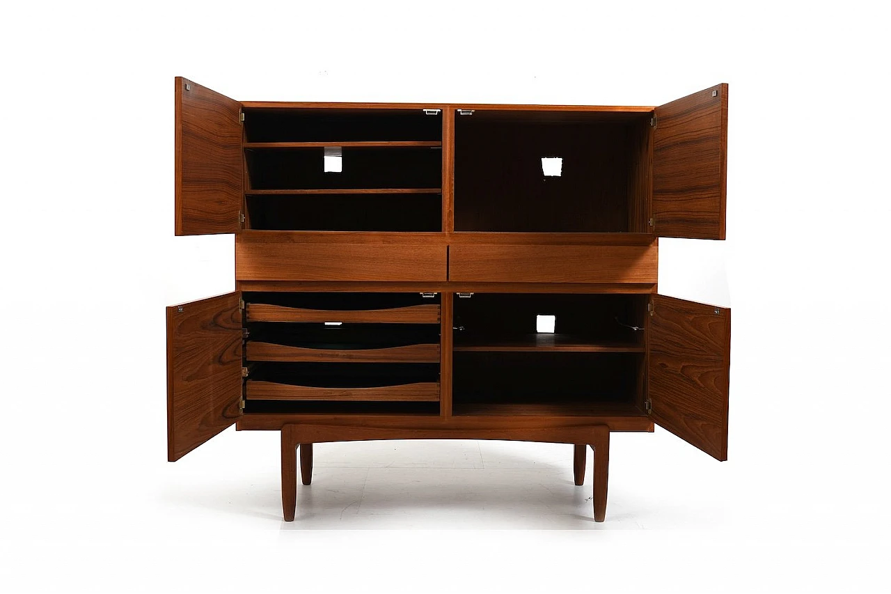 Credenza in teak con ante di I. Kofod-Larsen per Faarup, anni '60 4